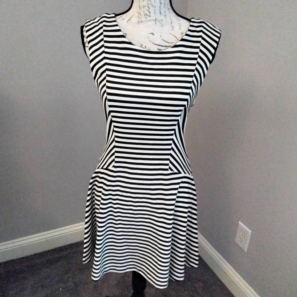 🎉 Host Pick 🎉 Free People Black & Off-White Cha Cha Fit & Flare Dress - M - Picture 5 of 10